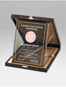 KUTULU PLAKET C8
