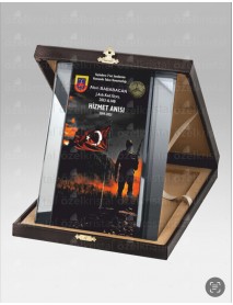 KUTULU PLAKET C12