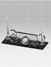 KRİSTAL MASA İSİMLİĞİ MST009