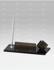 KRİSTAL MASA İSİMLİĞİ MST047